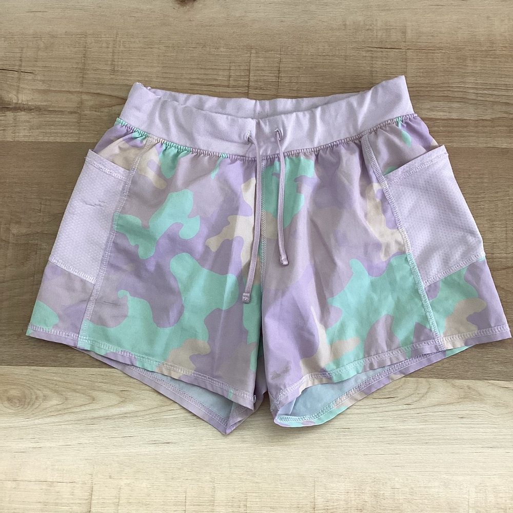 BOGO 🥳 Tek Gear Purple Green Camouflage Athletic Running Shorts girls L 10/12